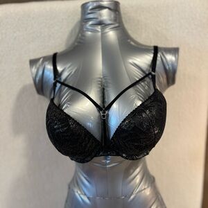 Victoria's Secret Black Lace Strappy Push-Up Bra